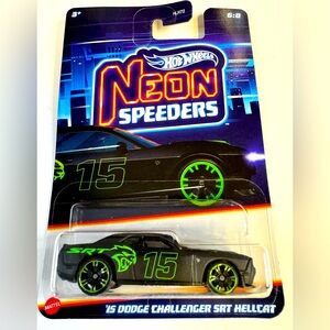 Hot Wheels NEON SPEEDERS ‘15 DODGE CHALLENGER SRT HELLCAT 6/8